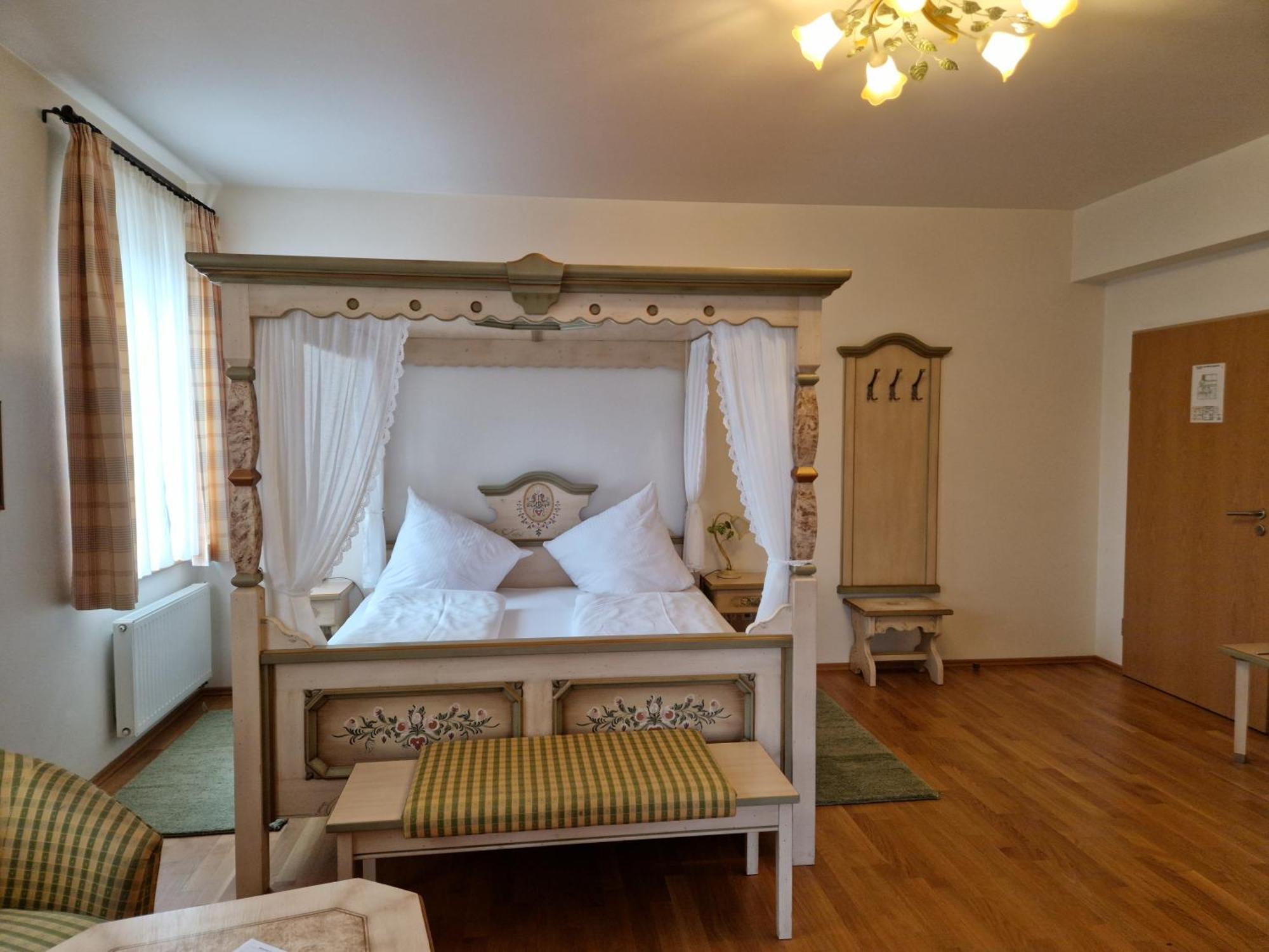 Landgasthof Krone Hotel Senden (Bavaria)
